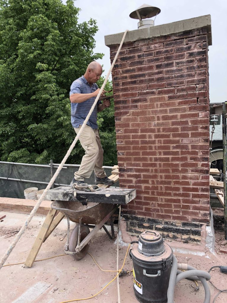 Tuckpointing Chimney Contractor 