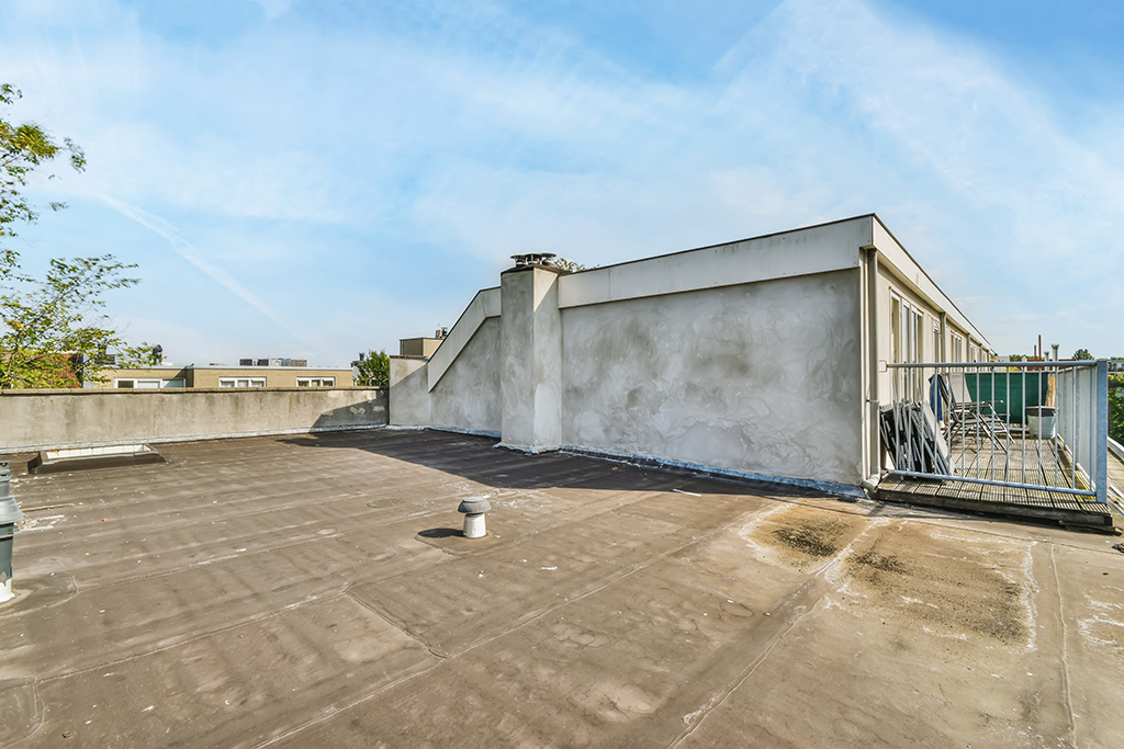 flat roof with parapet walls